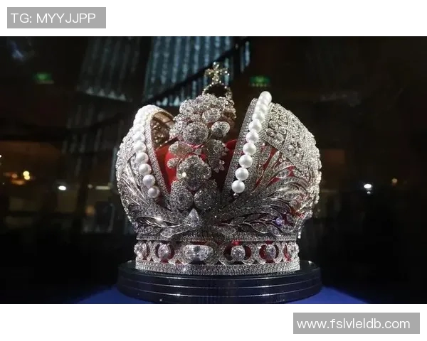 足球明星佩戴的奢华珠宝揭秘引领时尚潮流的闪耀之选 足球明星佩戴的奢华珠宝揭秘引领时尚潮流的闪耀之选