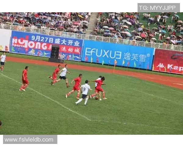 观看足球明星精彩瞬间的视频合集让你领略他们的风采与技巧