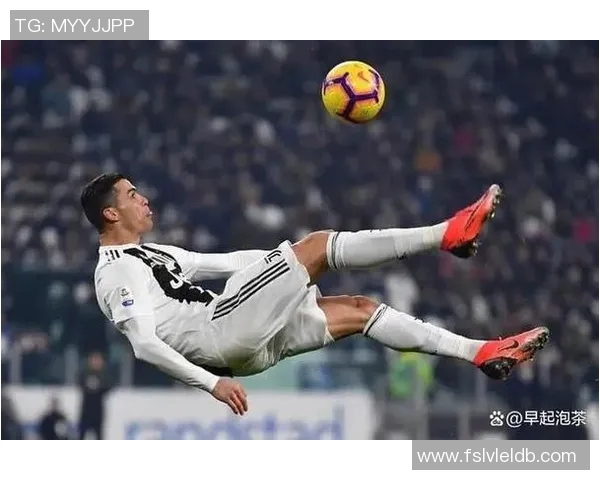 足球场上的搞笑传奇最乌龙的足球明星背后的趣事与尴尬瞬间