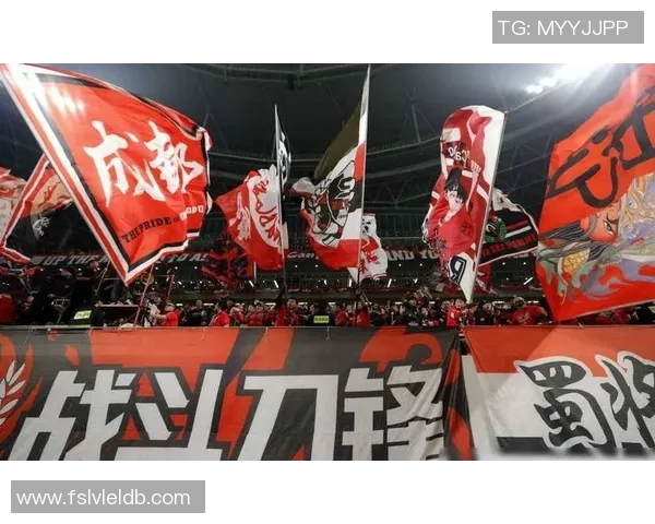 足球明星齐聚青岛激情对决引发球迷热潮与期待