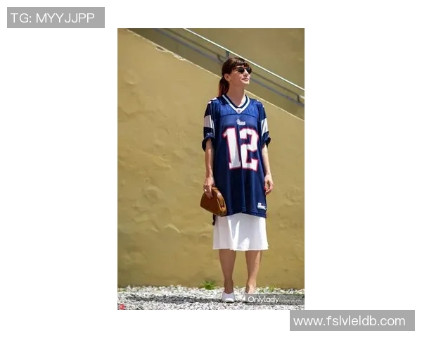 足球明星同款时尚穿搭图片大全让你轻松找到心仪的球星风格 足球明星同款时尚穿搭图片大全让你轻松找到心仪的球星风格