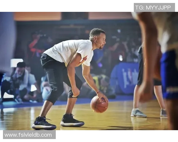 中国篮球明星的时尚穿搭揭秘展现运动与潮流的完美结合